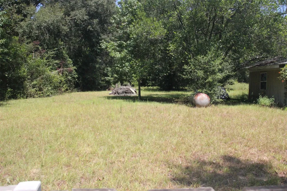 130 County Road 389 Cleveland, TX 77328