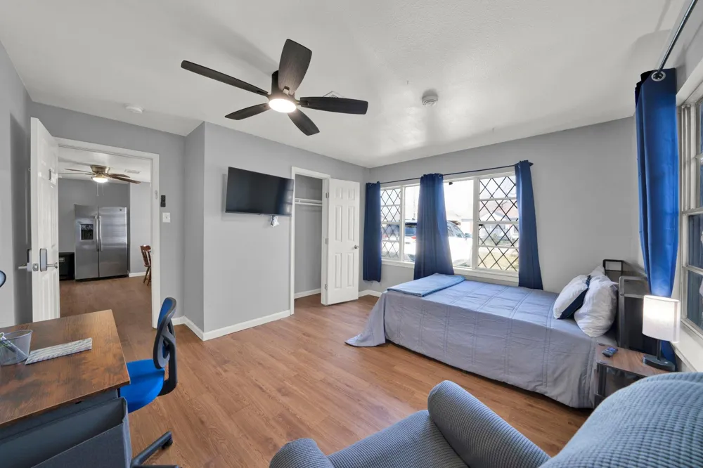 3826 Noah Street Houston, TX 77021
