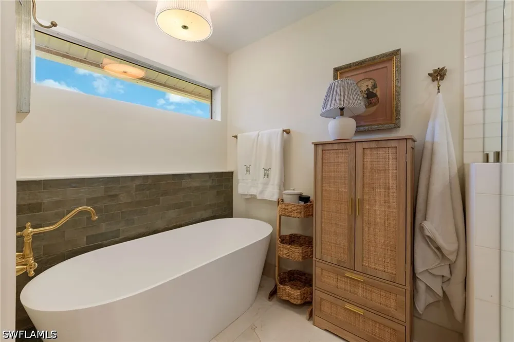 Westwood Drive Naples, FL 34110