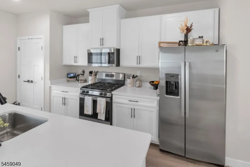 3 Saw Mill Cir Hackettstown Town, NJ 07840