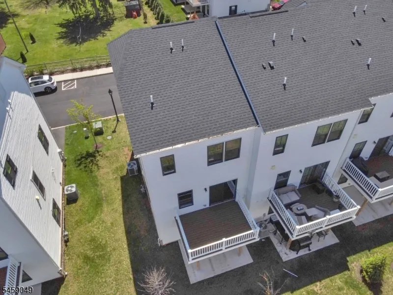3 Saw Mill Cir Hackettstown Town, NJ 07840