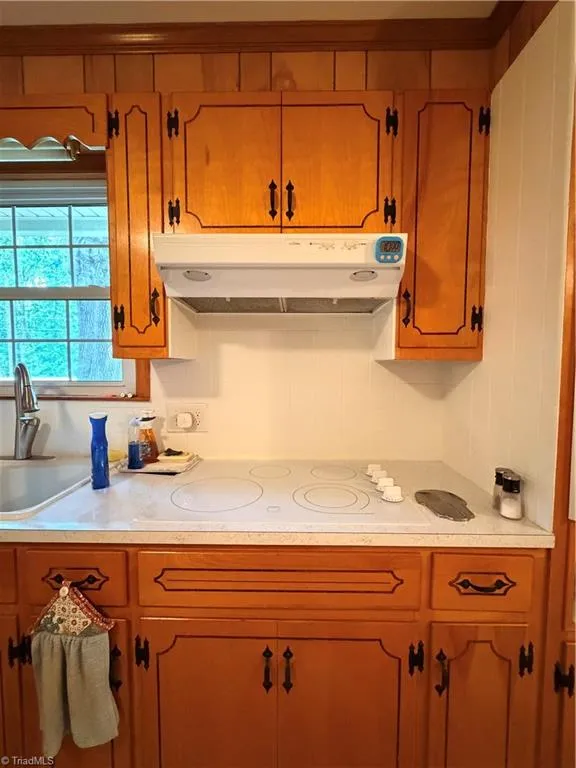 4608 High Point Road Kernersville, NC 27284