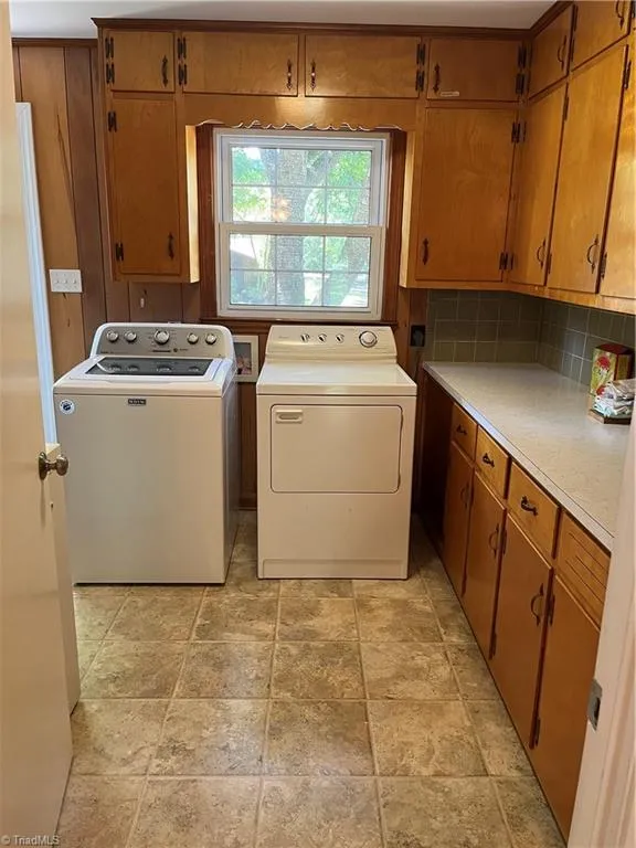 4608 High Point Road Kernersville, NC 27284