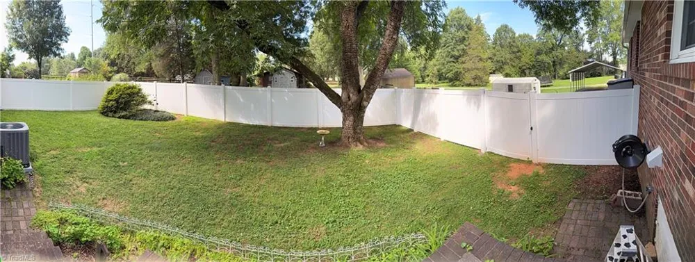 4608 High Point Road Kernersville, NC 27284