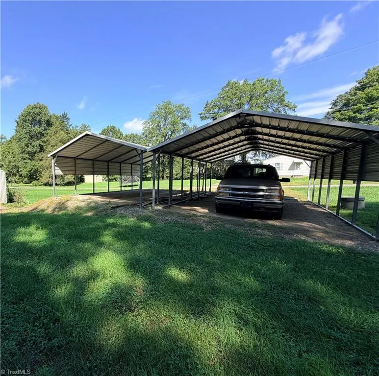 4608 High Point Road Kernersville, NC 27284