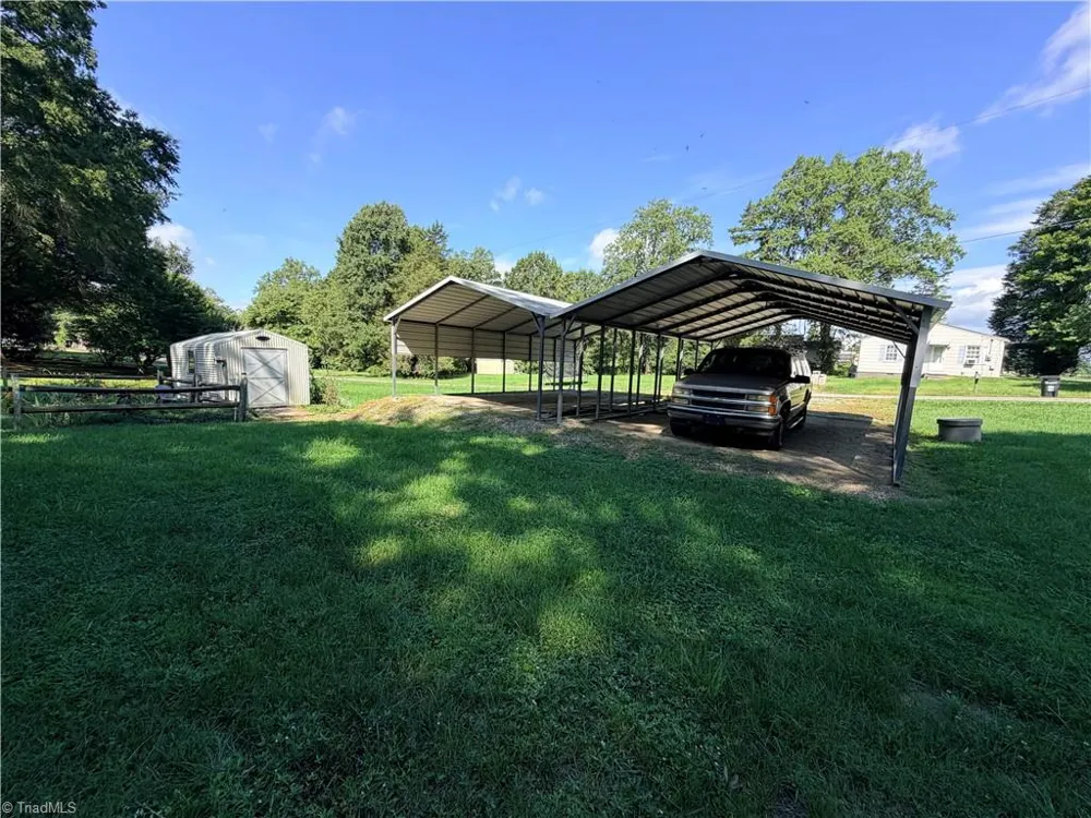 4608 High Point Road Kernersville, NC 27284