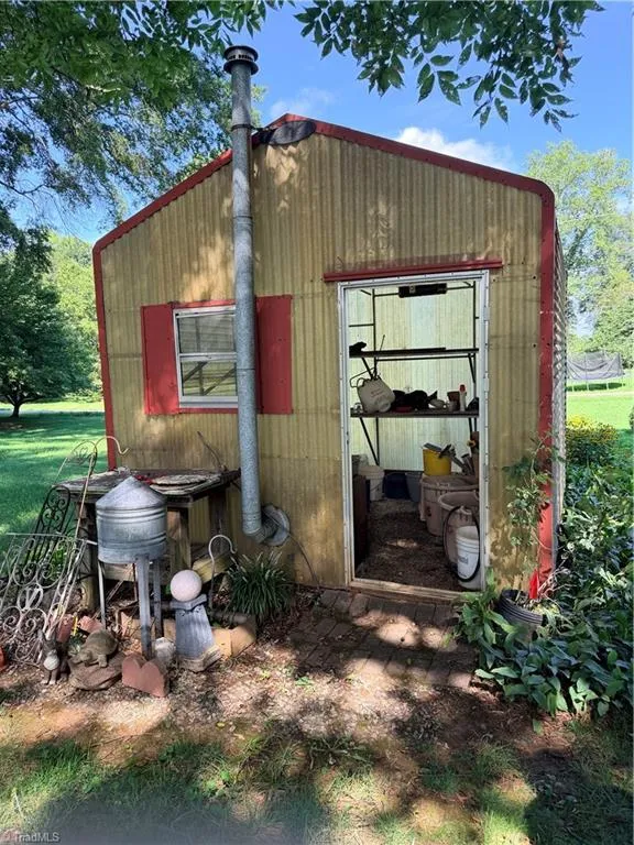 4608 High Point Road Kernersville, NC 27284