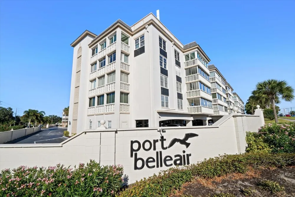 131 BLUFF VIEW DRIVE #106 Belleair Bluffs, FL 33770