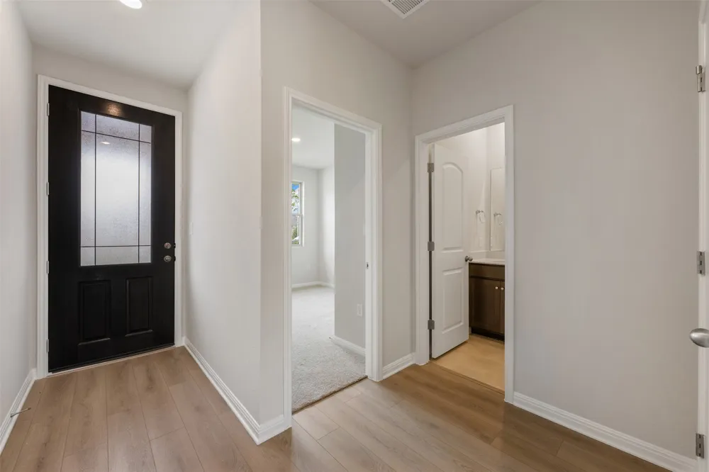 135 Arlington Park Loop Hutto, TX 78634