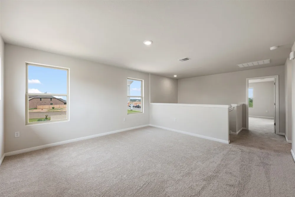 135 Arlington Park Loop Hutto, TX 78634