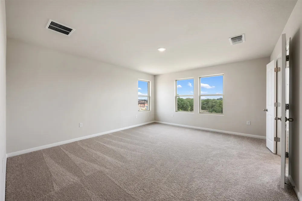135 Arlington Park Loop Hutto, TX 78634