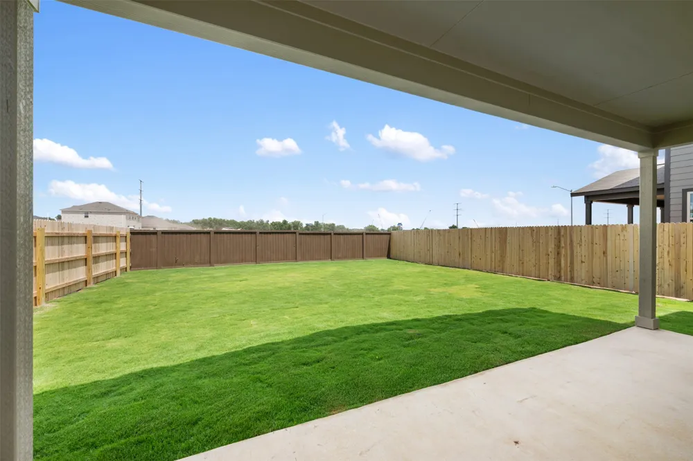 135 Arlington Park Loop Hutto, TX 78634