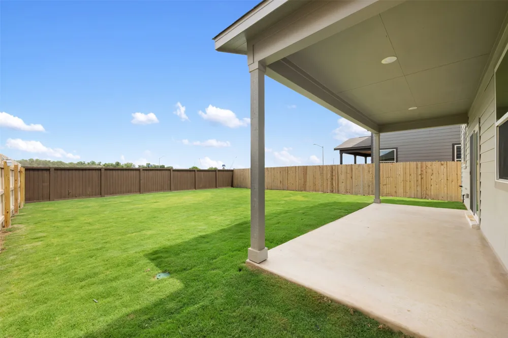 135 Arlington Park Loop Hutto, TX 78634