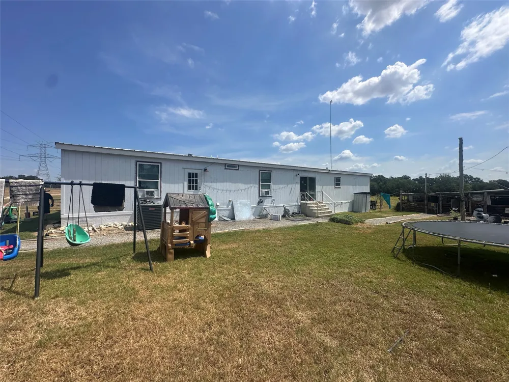 2281 County Road 458 Thorndale, TX 76577
