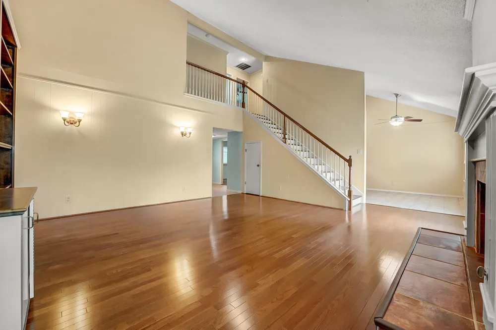 8001 Manassas Drive Austin, TX 78745