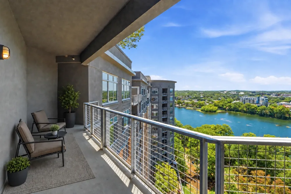 54 Rainey Street #PH20 Austin, TX 78701