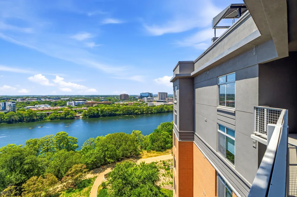 54 Rainey Street #PH20 Austin, TX 78701