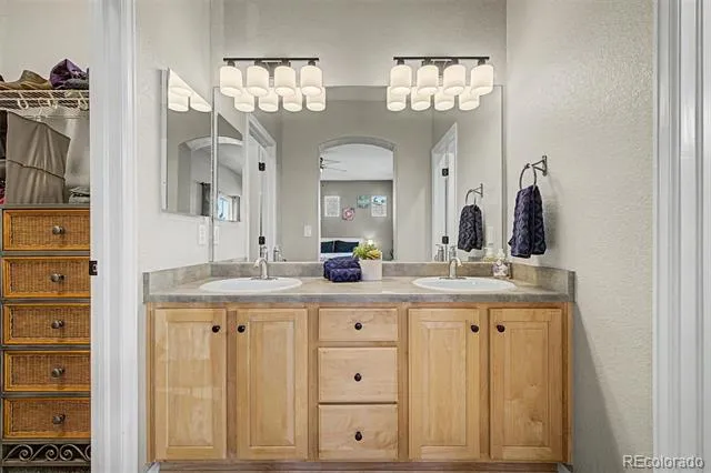 176 Whitehaven Circle Highlands Ranch, CO 80129