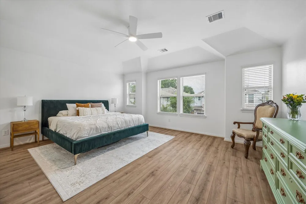 5013 Lehman Oaks Drive Houston, TX 77018