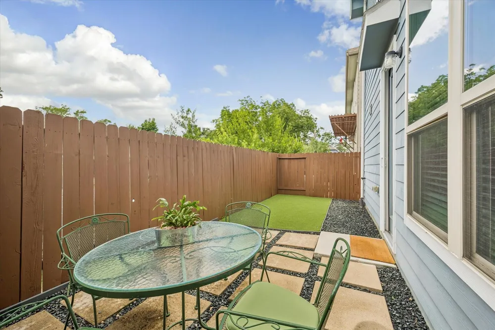 5013 Lehman Oaks Drive Houston, TX 77018