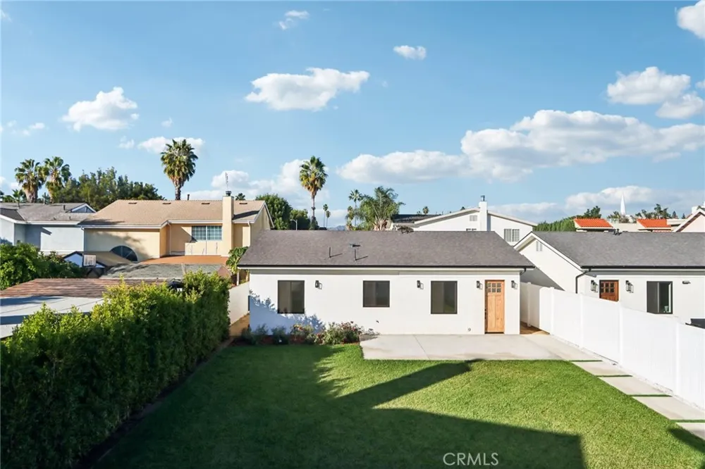 14931 Vose Street Van Nuys, CA 91405