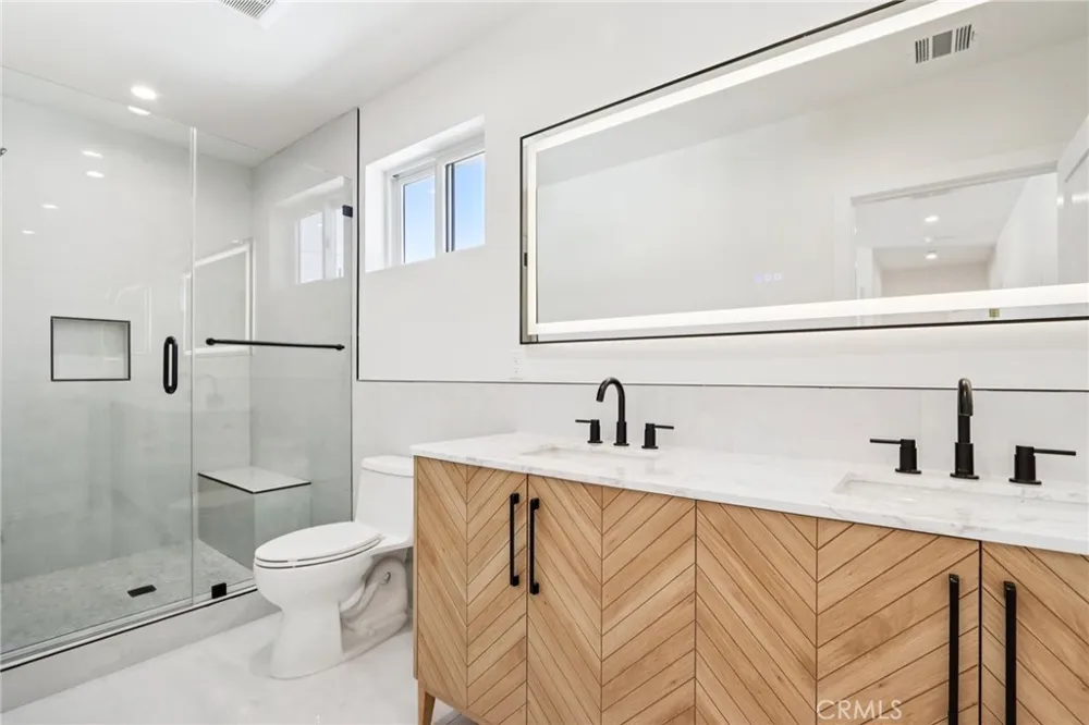 14931 Vose Street Van Nuys, CA 91405