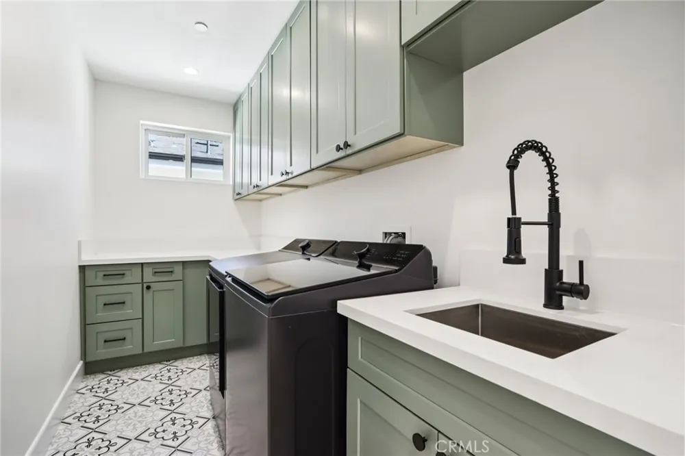 14931 Vose Street Van Nuys, CA 91405