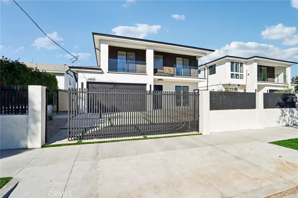 14931 Vose Street Van Nuys, CA 91405