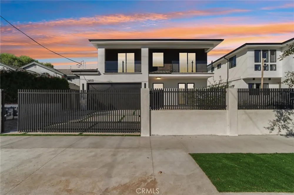14931 Vose Street Van Nuys, CA 91405