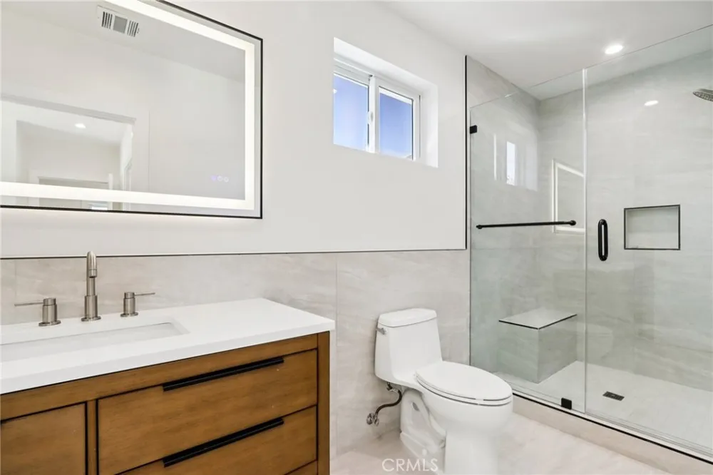 14931 Vose Street Van Nuys, CA 91405
