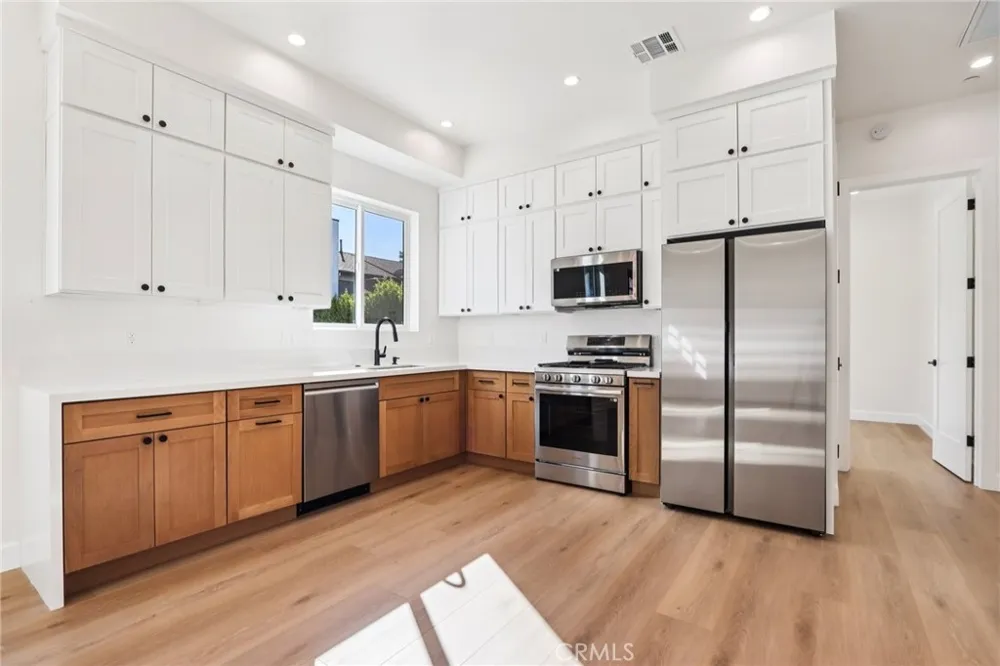 14931 Vose Street Van Nuys, CA 91405