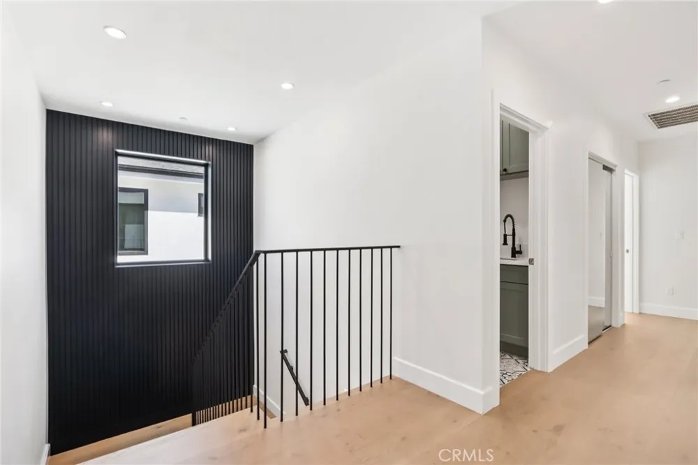 14931 Vose Street Van Nuys, CA 91405