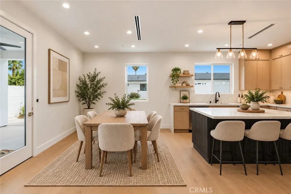 14931 Vose Street Van Nuys, CA 91405