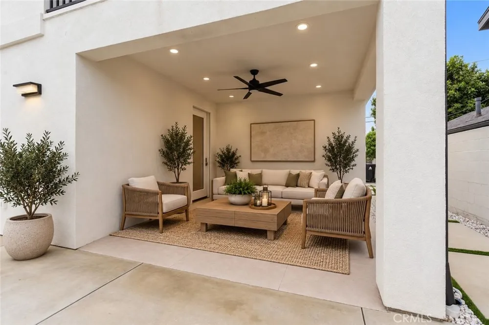 14931 Vose Street Van Nuys, CA 91405