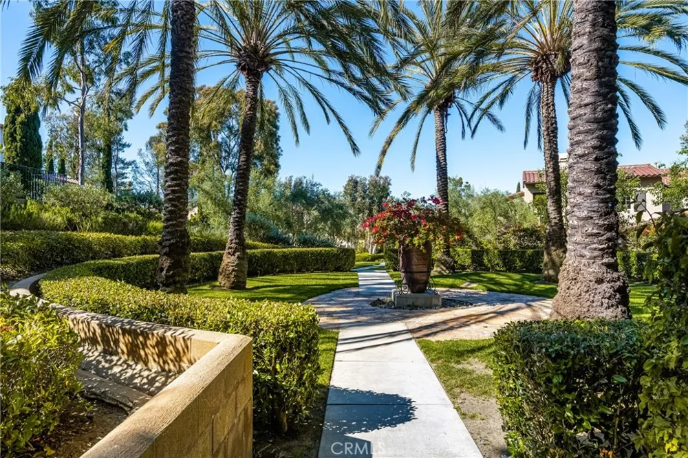 34 Talmont Newport Coast, CA 92657