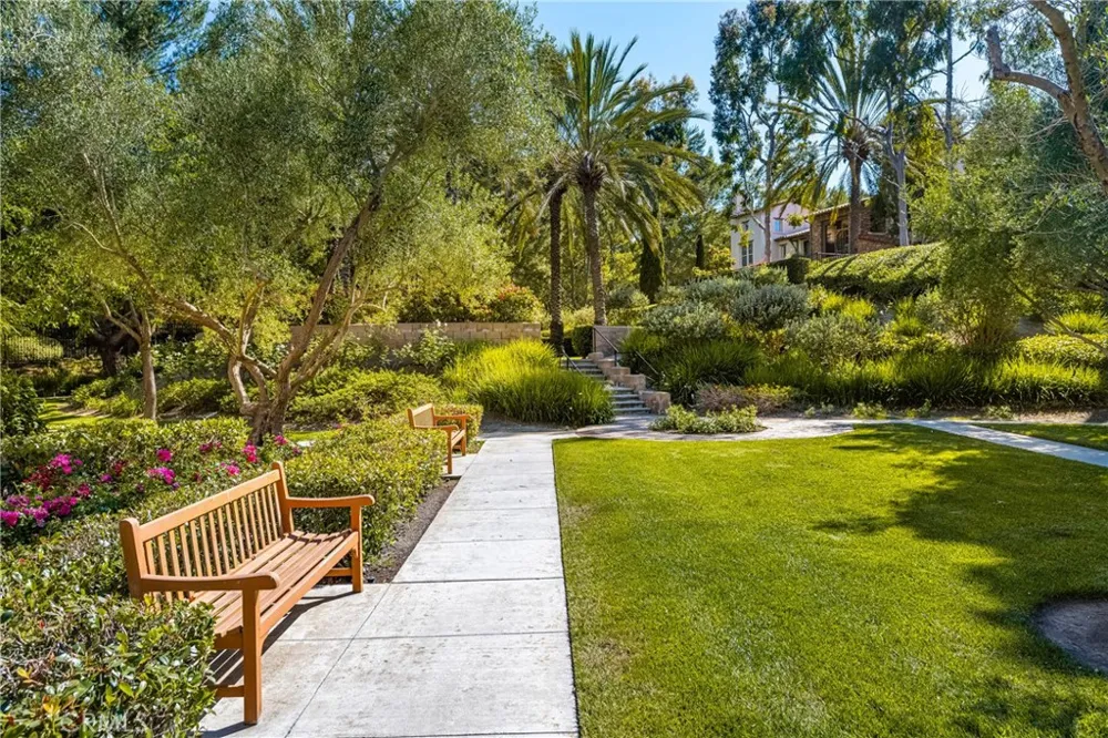 34 Talmont Newport Coast, CA 92657