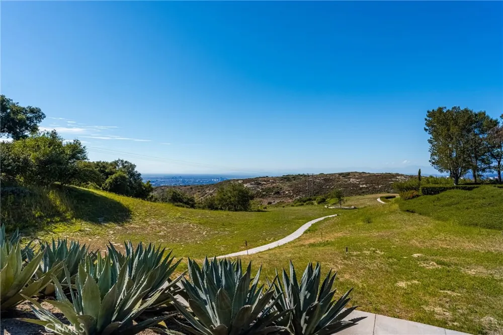 34 Talmont Newport Coast, CA 92657