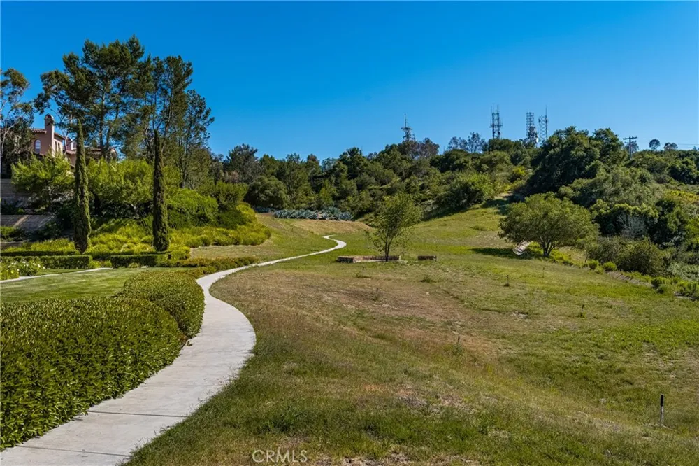 34 Talmont Newport Coast, CA 92657