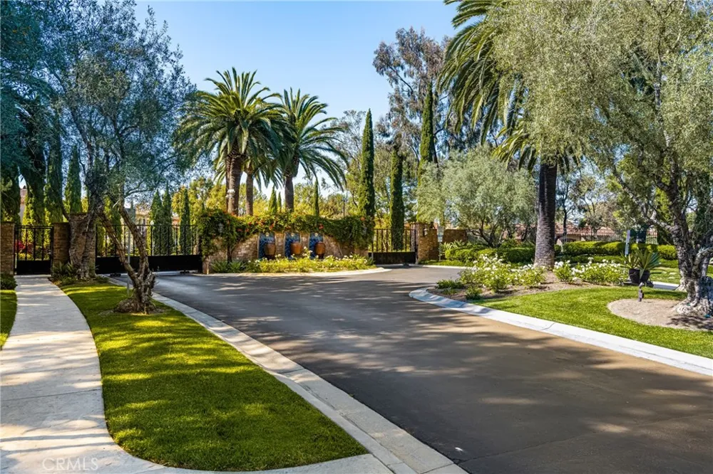 34 Talmont Newport Coast, CA 92657