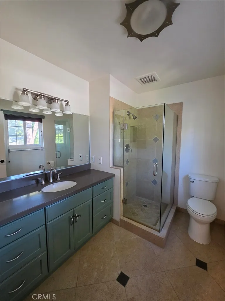 1235 Craig Pasadena, CA 91104