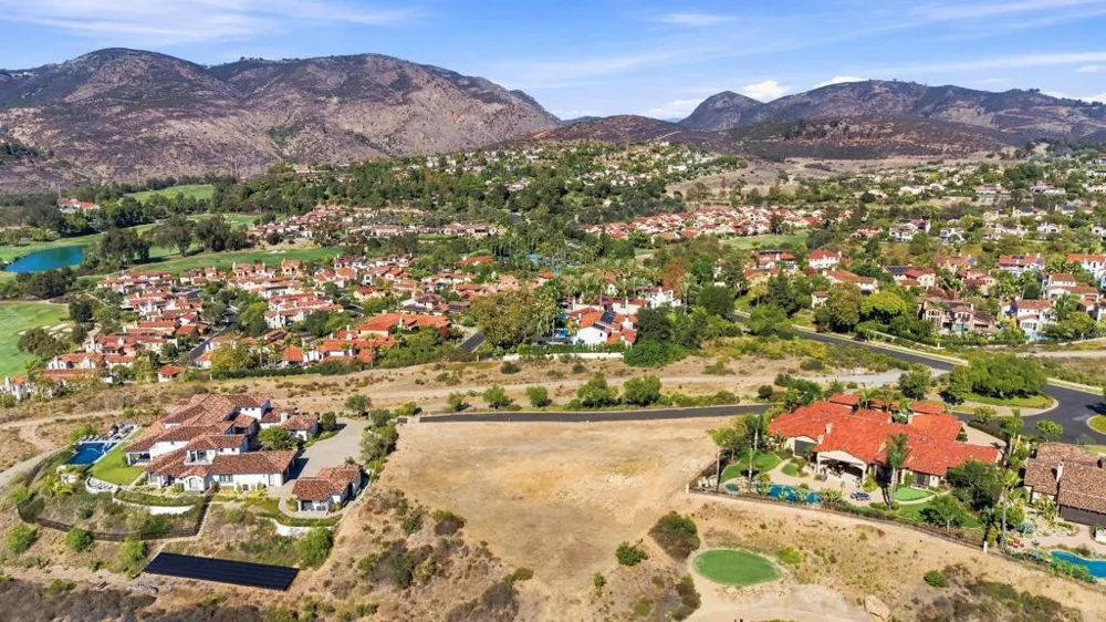 7925 Old Man River Road San Diego, CA 92127