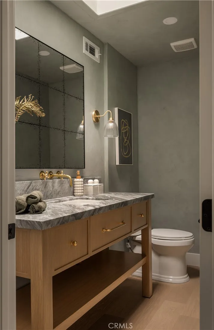 1818 Samar Costa Mesa, CA 92626