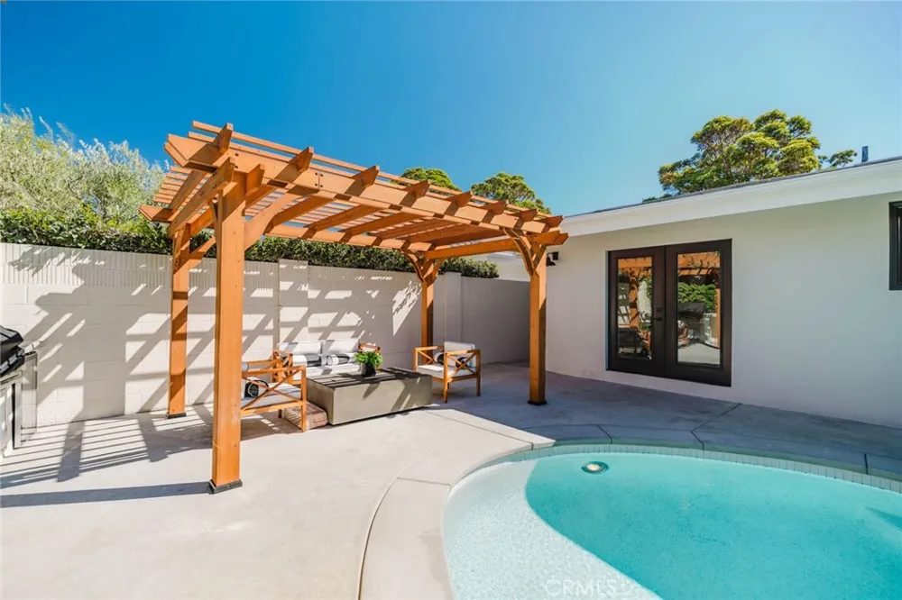 1818 Samar Costa Mesa, CA 92626