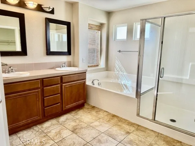 1379 Valley Rose Way Beaumont, CA 92223