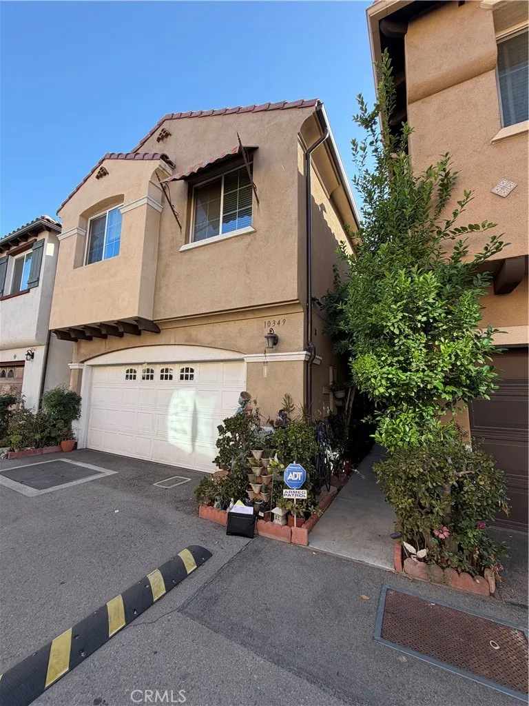 10349 Diamond Way Pacoima, CA 91331