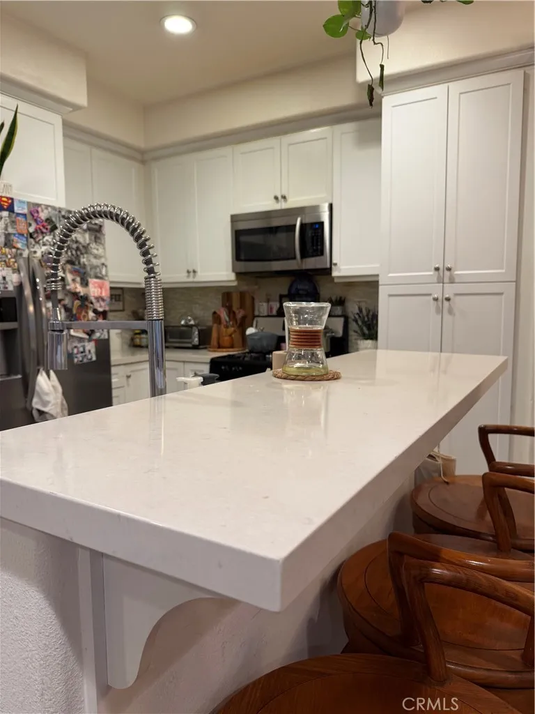 10349 Diamond Way Pacoima, CA 91331