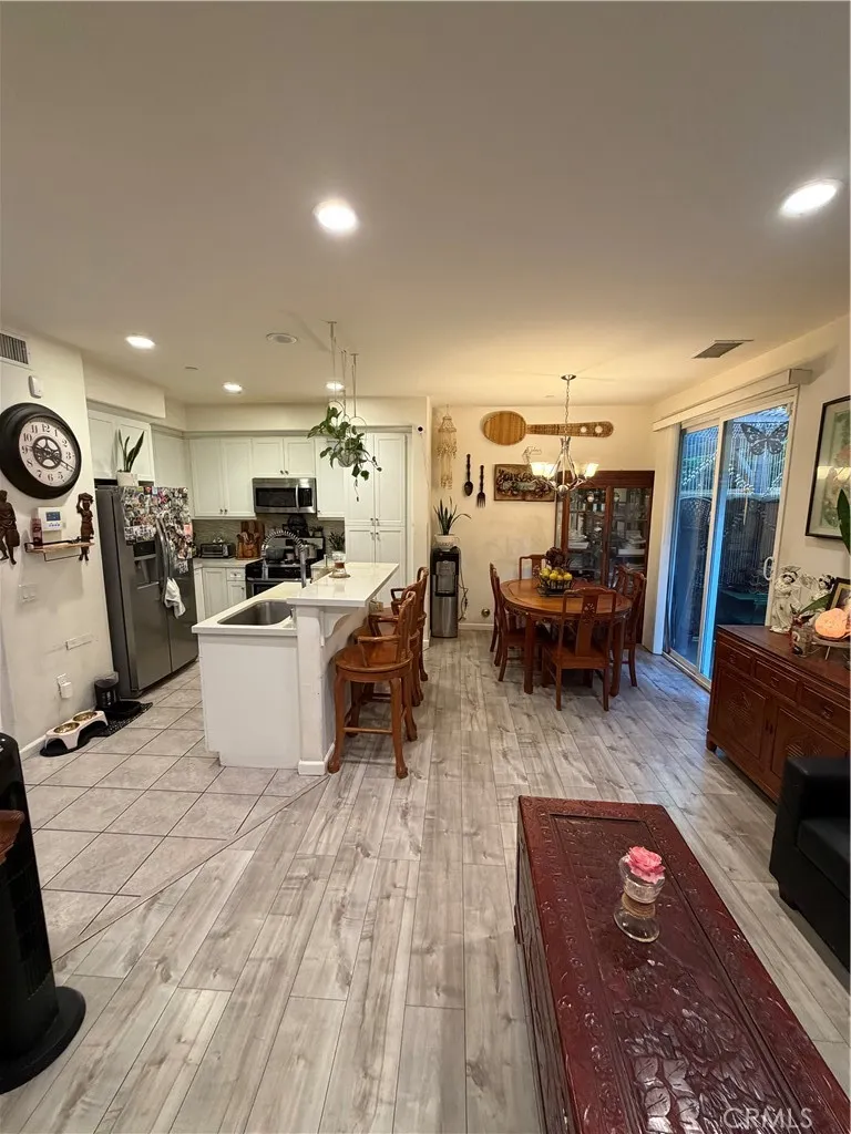 10349 Diamond Way Pacoima, CA 91331