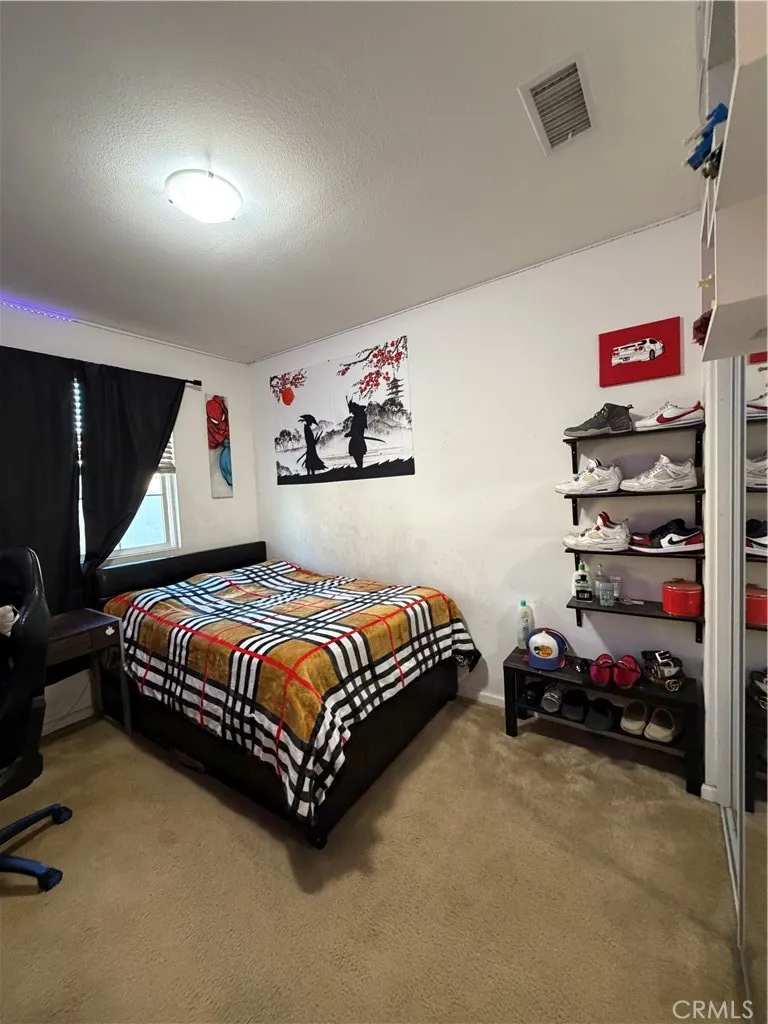 10349 Diamond Way Pacoima, CA 91331