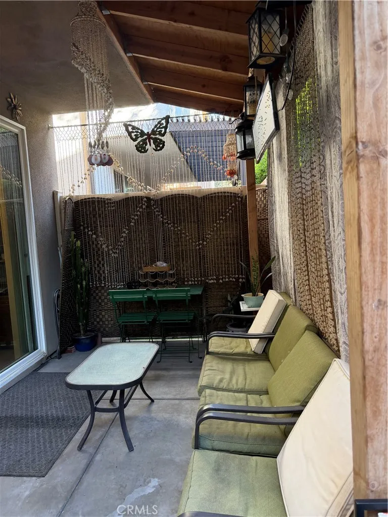 10349 Diamond Way Pacoima, CA 91331