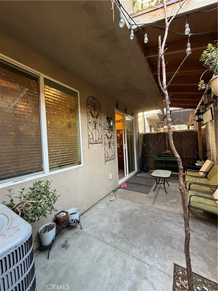 10349 Diamond Way Pacoima, CA 91331